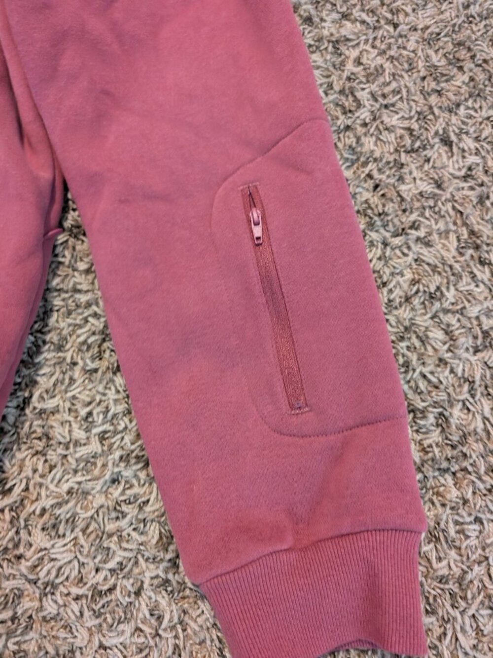 Comfrt Travel Essentials Zip Hoodie - Womens - Limited Edition Berry Color - Lg - Picture 2 of 4